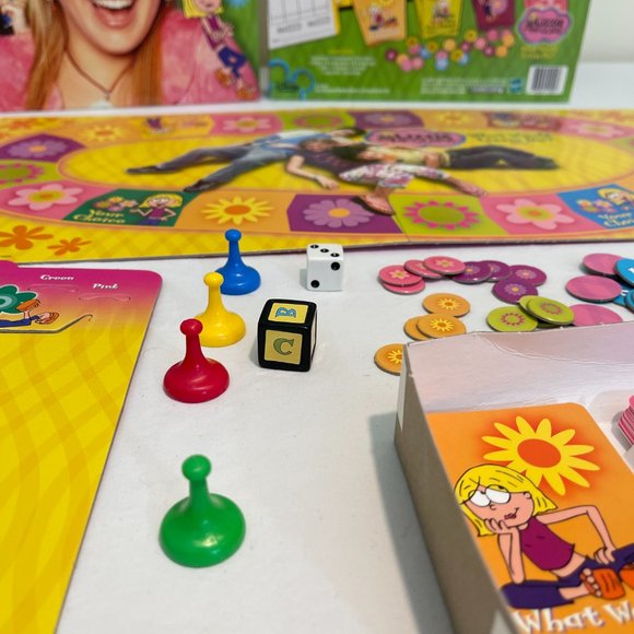 Disney Lizzie McGuire Board Game - Yellow and Pink - Picture 9 of 16